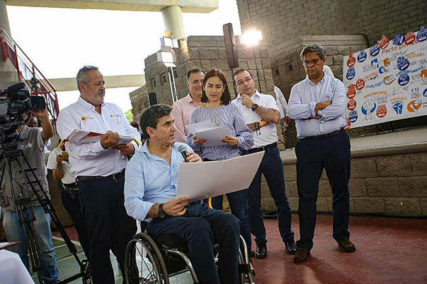La población discapacitada en Colombia también ha sido formada por el SENA para ingresar al mundo laboral, 27.163 personas logra
