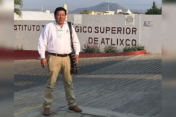 Instructor Nariñense expone traductor de lenguas indígenas en México