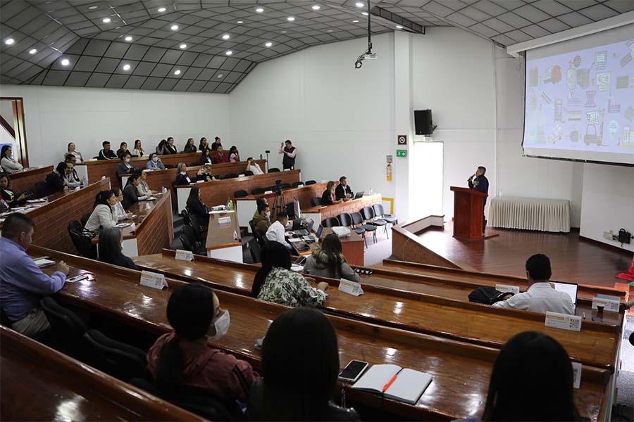 Durante el desarrollo del certamen académico se registraron asistentes de Perú, Ecuador y México.