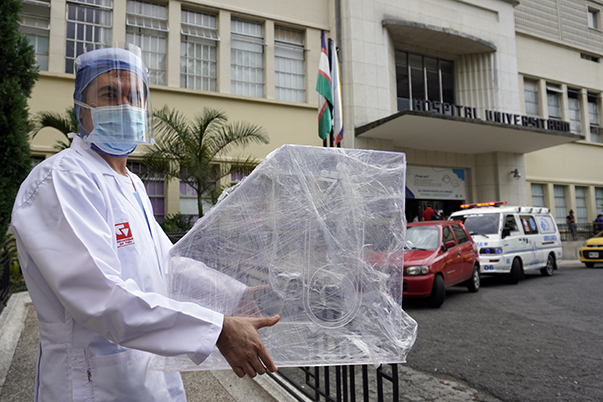 SENA entrega más cabinas de intubación  a cinco hospitales del Valle