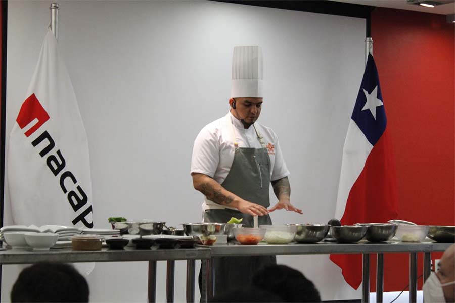 Más de 200 estudiantes de Gastronomía de Chile, asistieron a la ponencia Estándares WorldSkills 