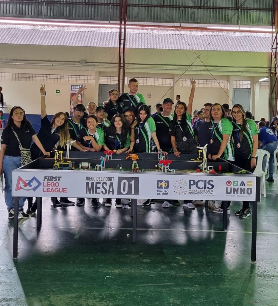 El equipo que representó a la Tecnoacademia del SENA concursó con más de 10 equipos de Quindío, Caldas y Risaralda, obteniendo u